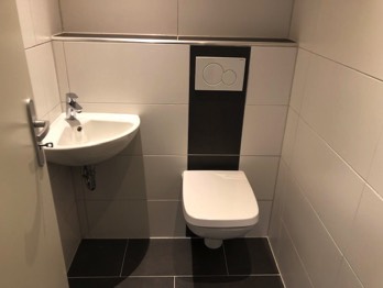  modernes Gäste-WC 