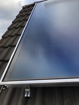  Solaranlage auf dem Dach 